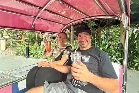 Excursão Privada : 4 - Hr Grand Palace, Emerald Buddha, Wat Pho por Tuk Tuk