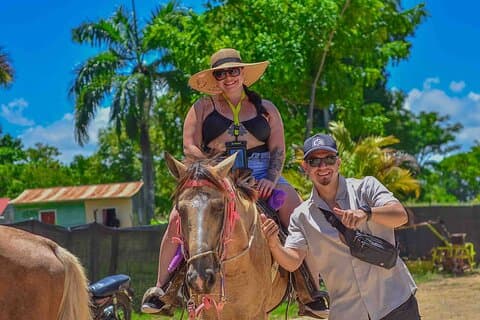 Equitazione Punta Cana – Esperienza Spiaggia & Campagna