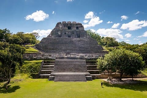 Ruines mayas de Xunantunich et marché San Ignacio de Belize