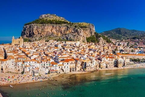 Cefalù-Rundreise: Geschichte und das Meer