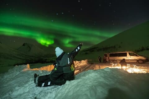 Tromsø Daily Small Group Aurora Tour with pickup and Suits