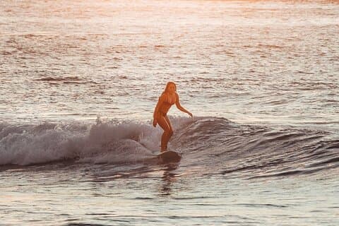 Surfing with the turtles of Rapa Nui
