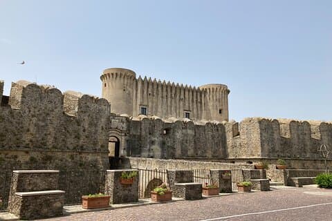 Crotone Shore Excursion Private: Santa Severina and Wine Tasting