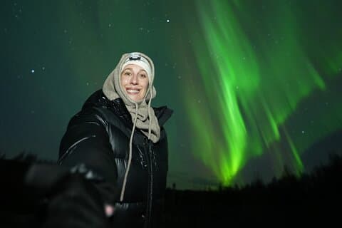Café sous aurore boréale et photo Rovaniemi