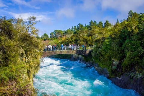 Hobbiton avec Huka Falls et Hot Springs Day Tour