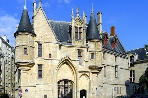 Paris' historie fra antikken til middelalderen