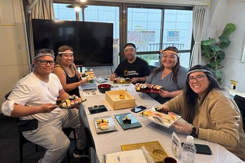 Shibuya hænder på sushi gør klasse med chef