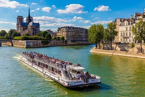 Bateaux Mouches Seine River 1 uur durende cruise met live commentaar