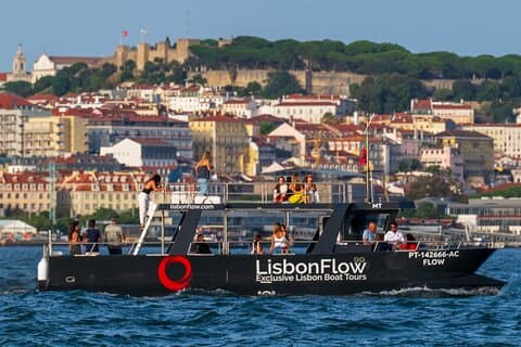 Lissabon : Båtkryssning i solnedgången med Portugisiska viner