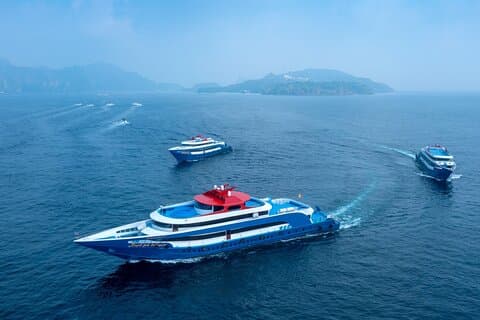 Phuket to Phi Phi Roundtrip Ferry Transfer e transfer de terra