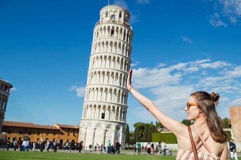 Partindo de Florença, tour privado por Pisa, Lucca e os sabores da Casa Branca.