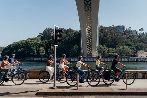 Porto: 3-timmars Old Town & Riverside Bike Tour - Guidad upplevelse