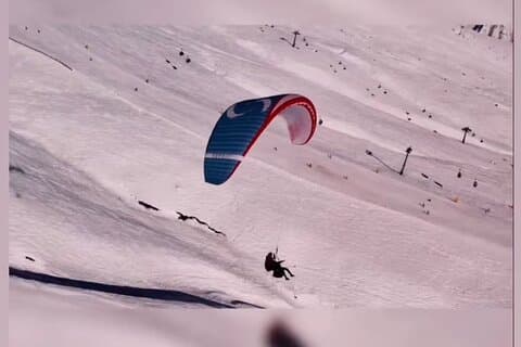 Tandem Paragliding Flight in Gudauri with Certified Pilot