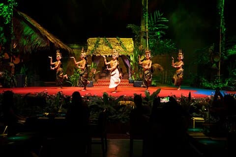 Kanell Dinner Show - Apsara dans en lekker eten in Siem Reap