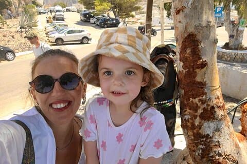 Santorini Privétour met familie-eiland en bezoek aan het wijnmuseum