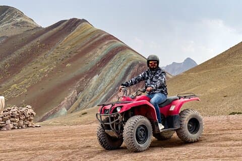 Tour completo alla Montagna Arcobaleno in ATV
