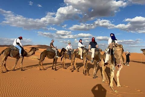 3 dage Marrakech Merzouga Desert Tour Camel Rides over natten