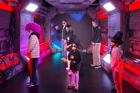 Classe de dança K-pop para iniciantes e gravação de vídeo no HiKR Ground