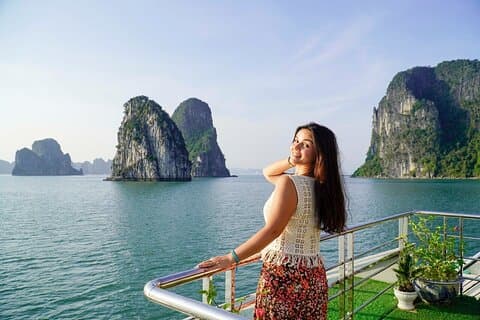 Halong Alova Premium Day Tour com Cruzeiro, Almoço Buffet, Transfer
