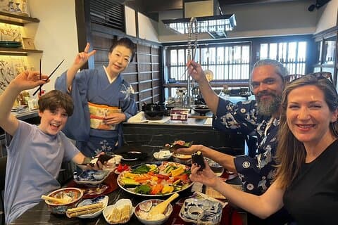 プライベート京都町家ホム訪問寿司料理と茶道