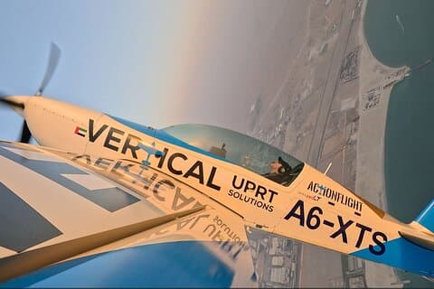 G Force Extra 330 Aerobatic Flyopplevelse fra Dubai