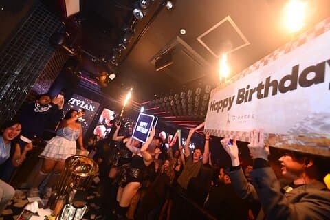 Osaka Dotonbori : Giraffe Nightclub Pacote VIP (para estrangeiros)
