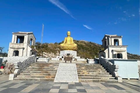 Private Tour: Yen Tu Mountain Spiritual & Breathtaking Landscapes