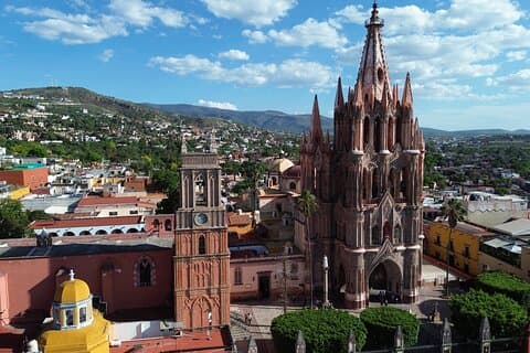 Privater Tagesausflug von Mexiko-Stadt nach San Miguel und Queretaro
