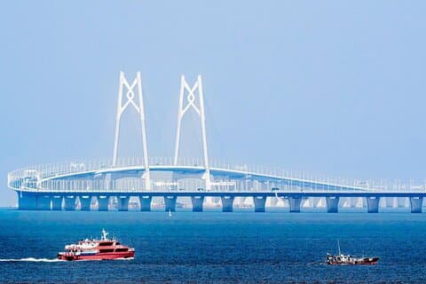 Private Alphard Shuttle fra Hong Kong til Macao via HZMB Bridge