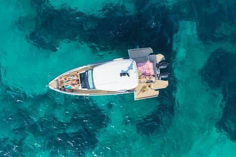 Speedboat tur til Tavolara og Molara øerne