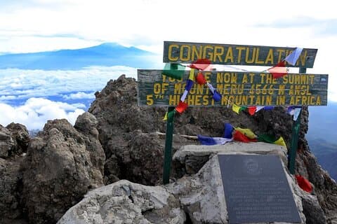 4 Days Mount Meru Trekking