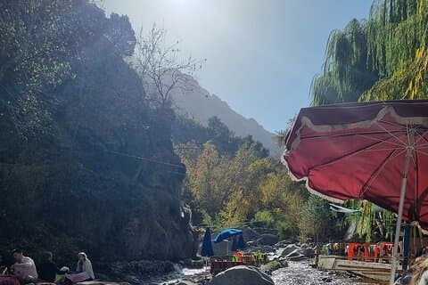 Dagstur til Ourika-dalen i Marrakech | Beste utflukt og fossefall