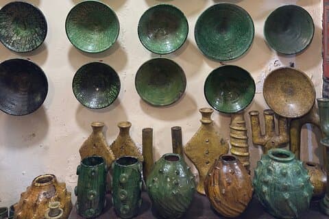 Tour de compras privadas para artesanato local único.