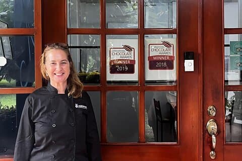 Clase de preparación de chocolate en Brasilito