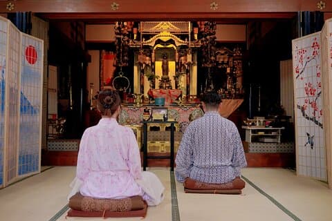 Osaka Tempel Entspannungsmassage und Zen Meditation 
