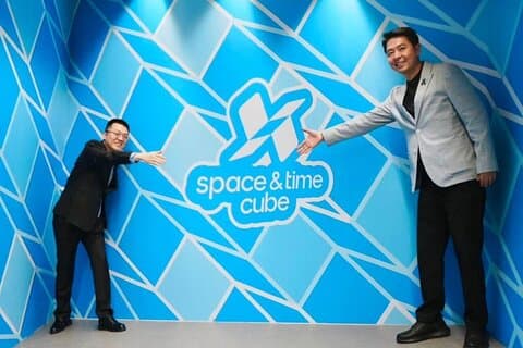 Space and Time Cube billetter i Pattaya