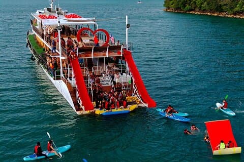 Dîner croisière au coucher du soleil Langkawi (BBQ Buffet & Sea Jacuzzi)
