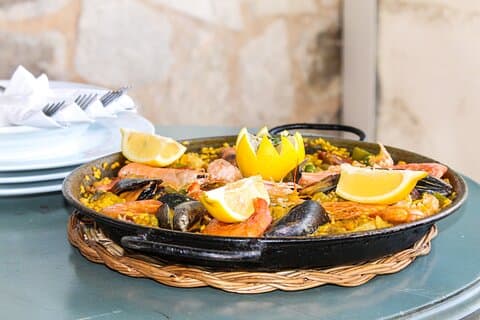 Barcelona Food Tour: Tapas, Paella, Sangria & 8 + lokale smagsprøver