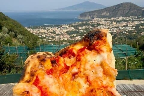 Pizza Class in Sorrento Hillside: Learn our most popular dish
