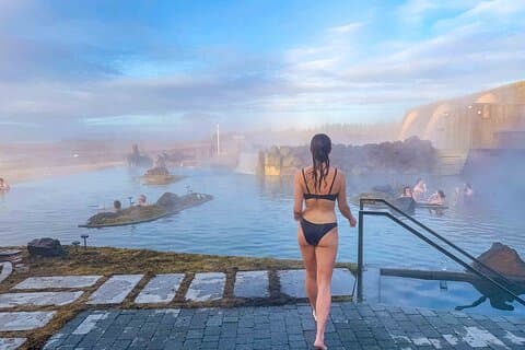 3 - アイスランド小グループウェルネスツアー：ラグーン間欠泉＆火山