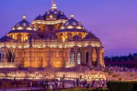 Akshardham Temple Kvällstur med Ljus & Fontän Show Pickup