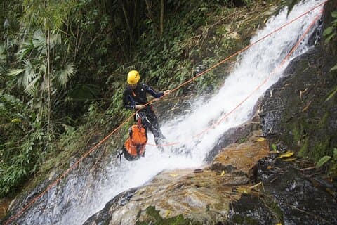 Canyoning em Minca: Descida da Cachoeira