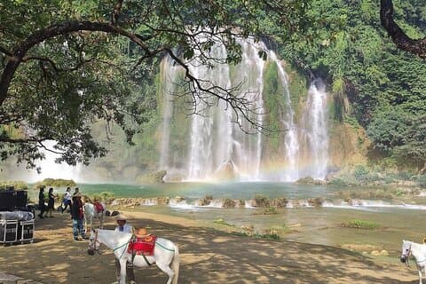 2 - Dag Ban Gioc Waterfall & Nguom Ngao Cave fra Hanoi