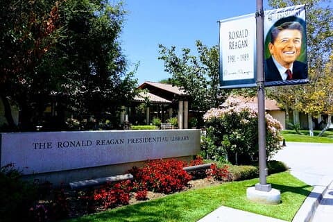 Ronald Reagan Führung durch die Präsidentenbibliothek mit Abholung vom Hotel