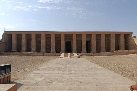 Excursão de um dia excepcional aos templos de Dendara e Abydos a partir de Luxor