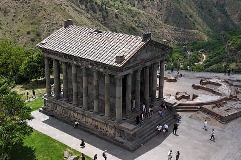 Dagtrip met gids naar Garni, Geghard & Lake Sevan