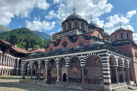 Tour de medio día en grupo pequeño al monasterio de Rila