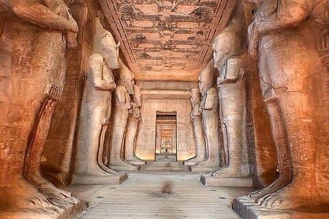Tour all inclusive di Abu Simbel da Assuan
