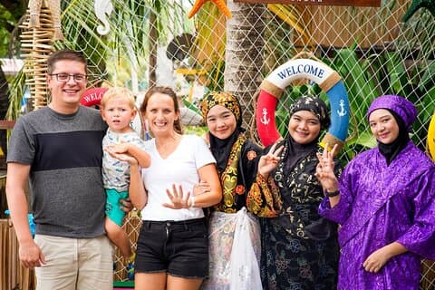 Visite culturelle privée de Kampung Gipsi