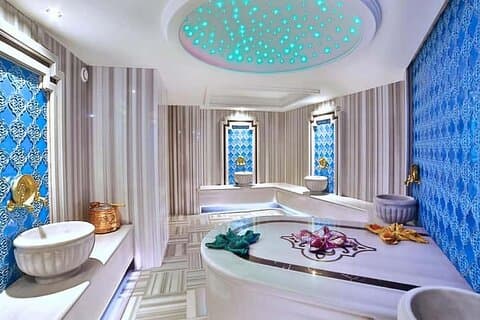 Istanbul : Privat turkiskt bad, skum, massage, pool i Taksim